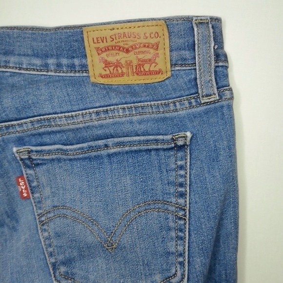 Levi's 529 Curvy‎ Bootcut Cropped Jeans Size 27 Medium Wash - Picture 7 of 10